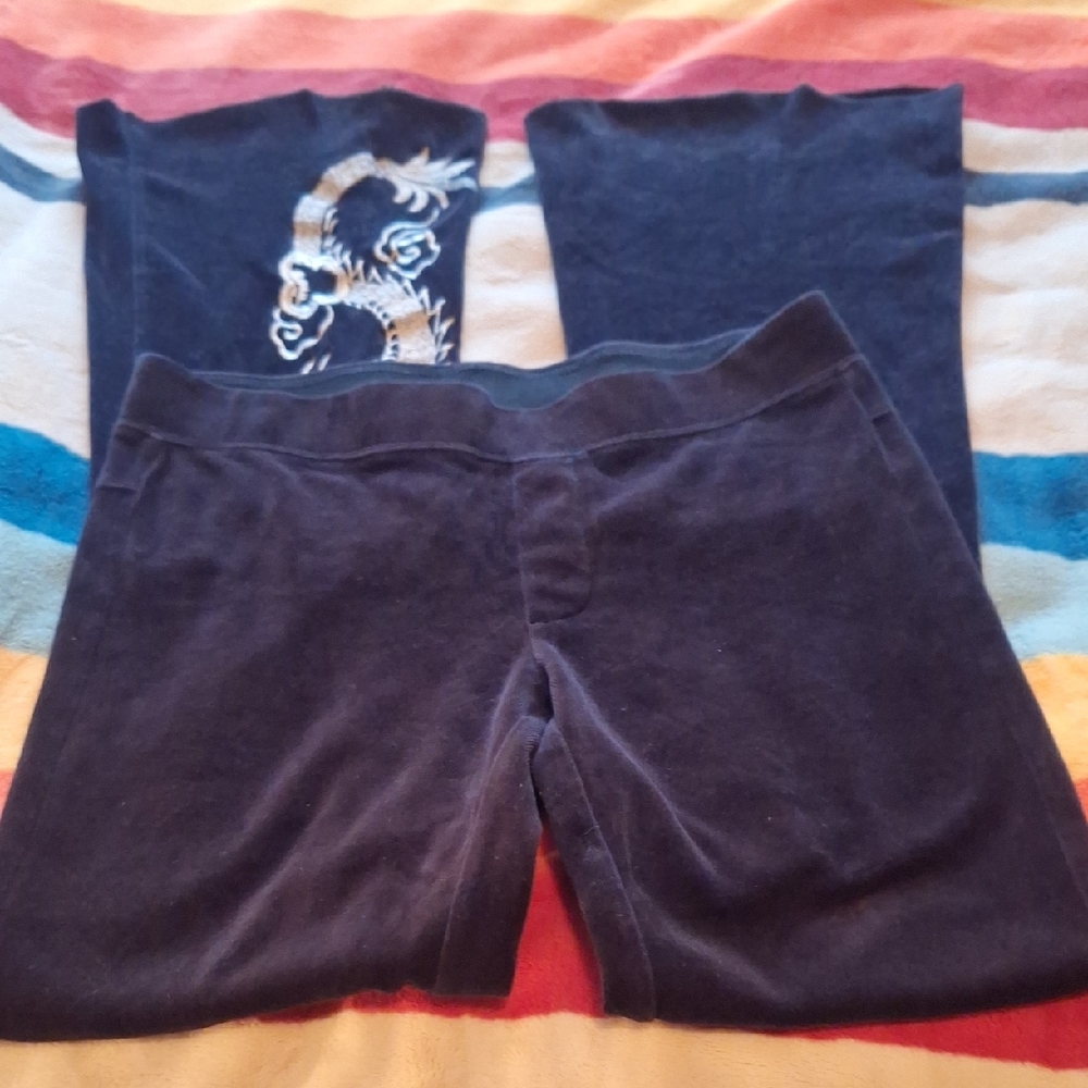 Pull On Black Velour Dragon Super Soft Sexy Sweat Pants No Tag Inside